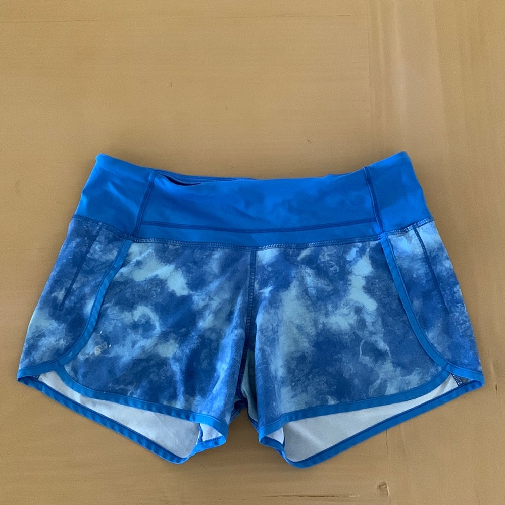 Lululemon Speed Short Run Pipe Dream Blue Cloud Cobalt Sky Tide Tye Dye